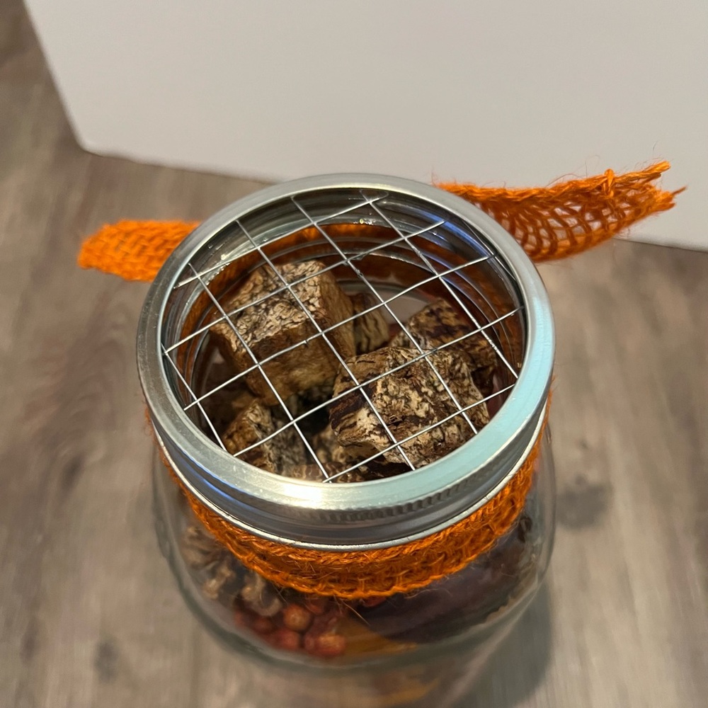 Purely Pumpkin Highly Fragranced Potpurri Jar-NWT - Picture 3 of 4